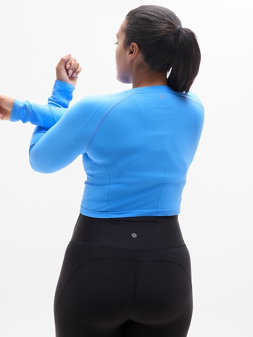 Image number 7 showing, Momentum Seamless Crop Top 2.0