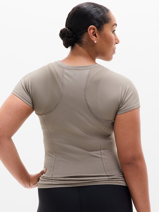 Image number 2 showing, Momentum Seamless Tee