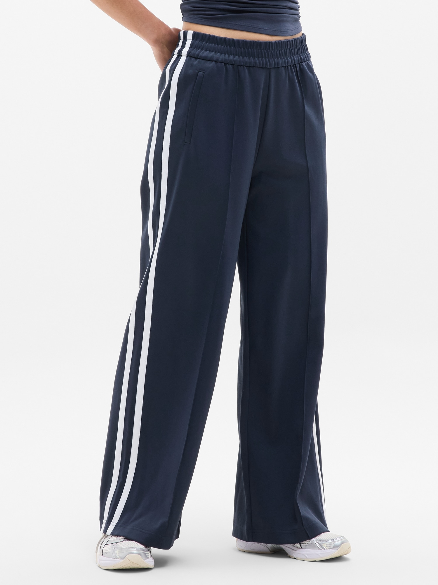 Athleta Tempo Mid Rise Wide Leg Track Pant In Blue