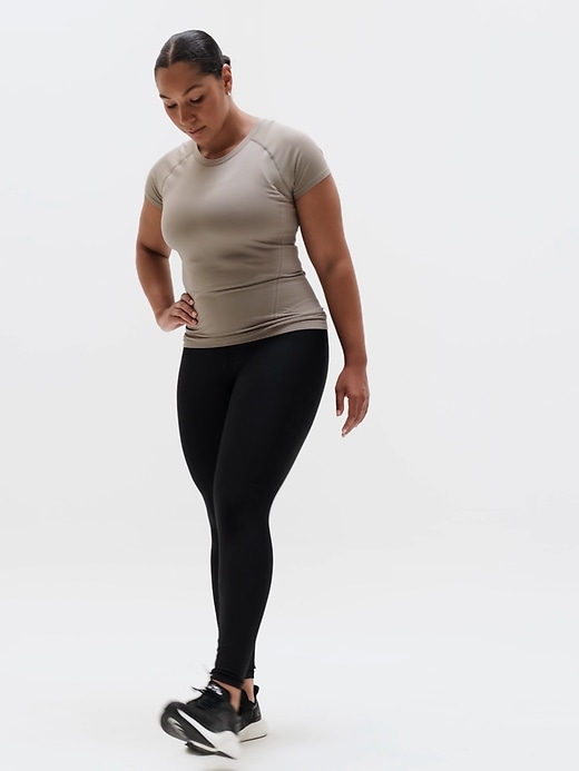 Image number 4 showing, Momentum Seamless Tee