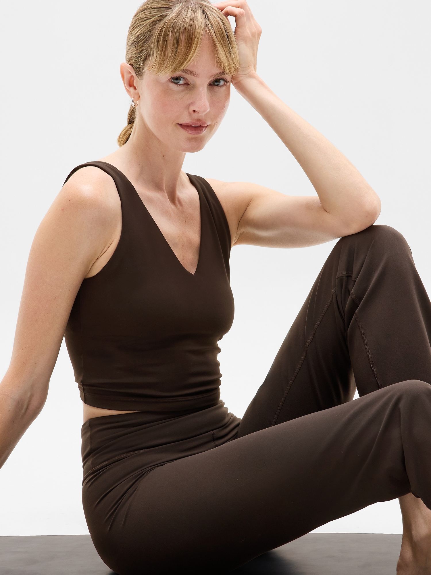 Athleta Transcend V-neck Crop Sports Bra A-c In Brown