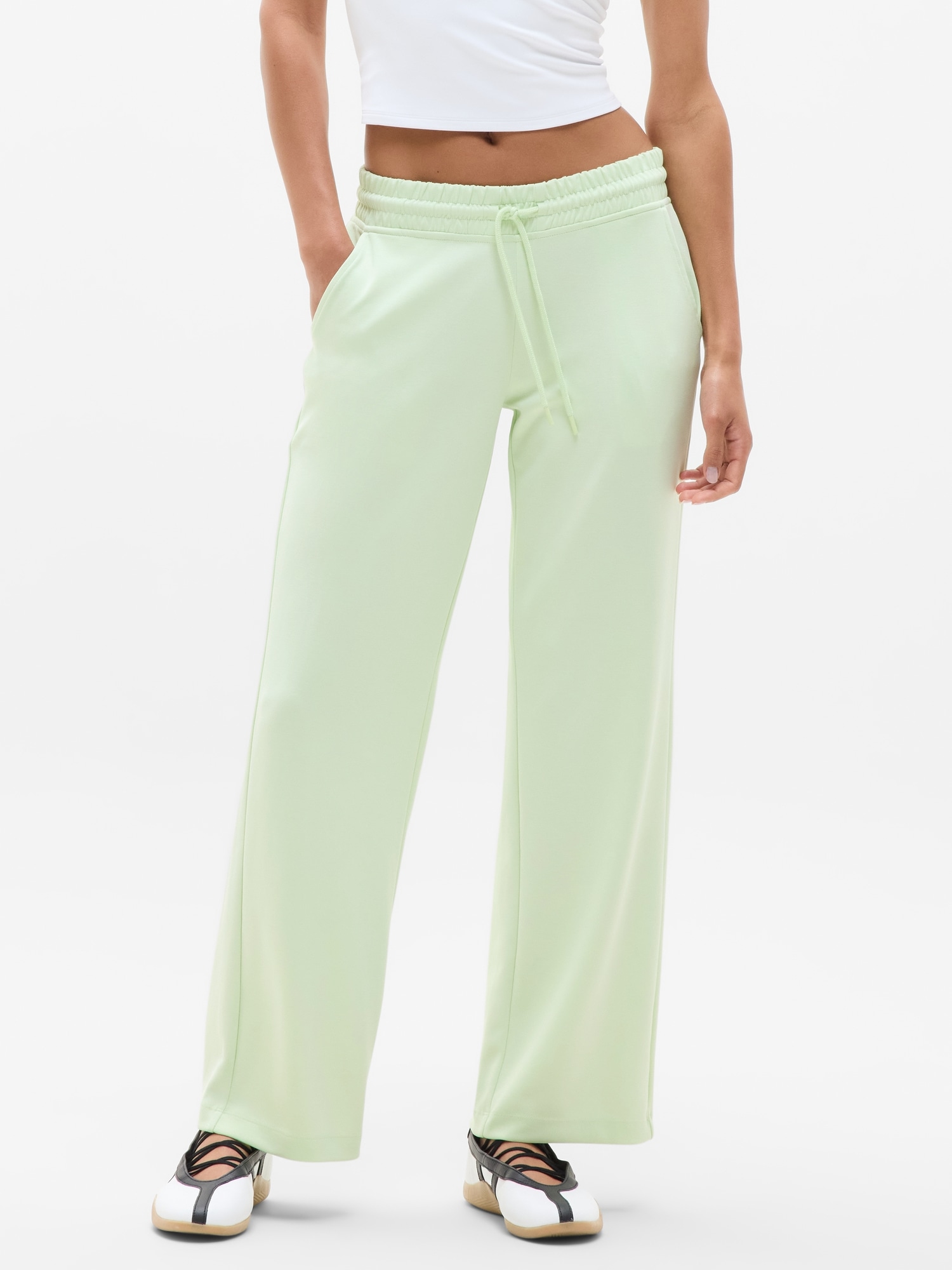 Athleta Seasoft Mid Rise Straight Pant In Green