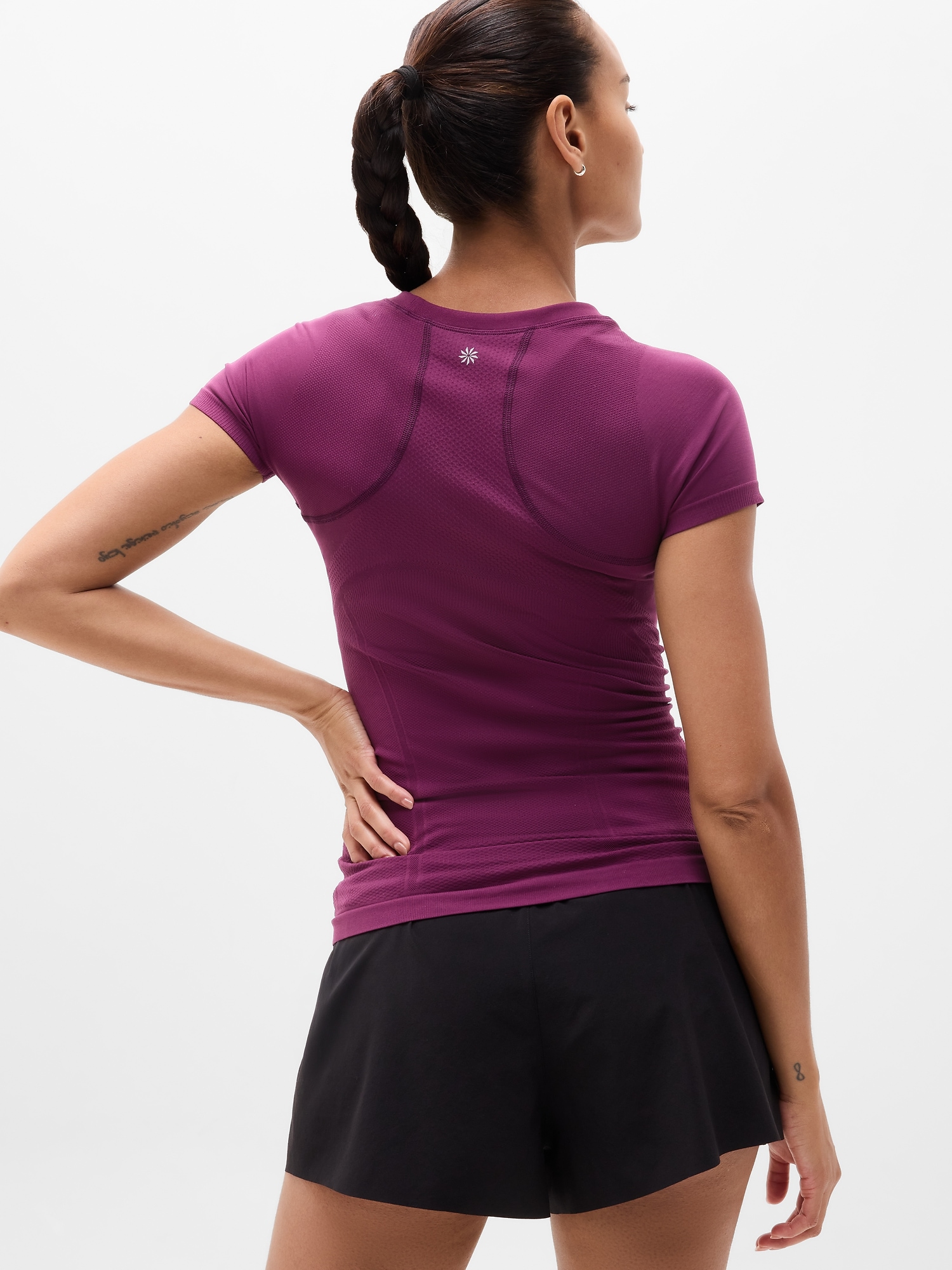 Momentum Seamless Tee