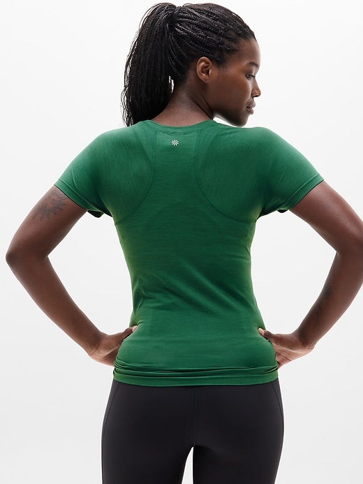 Image number 2 showing, Momentum Seamless Tee