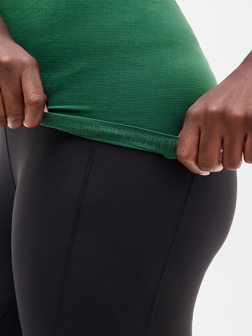 Image number 3 showing, Momentum Seamless Tee