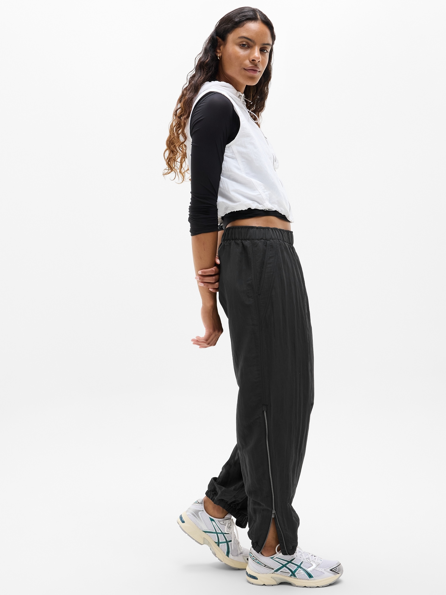 Pursuit Mid Rise Zip Jogger