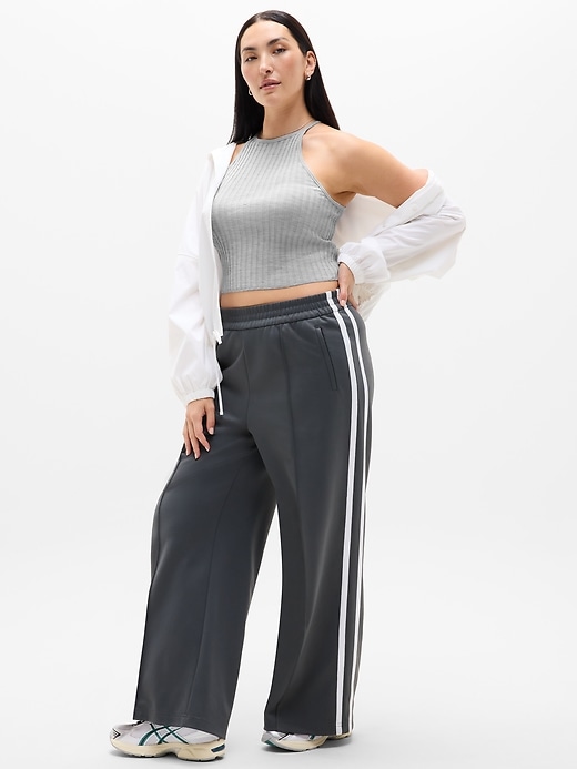 Image number 4 showing, Eternal Seamless Crop Tank
