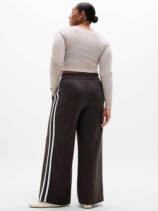 Image number 8 showing, Tempo Mid Rise Wide Leg Track Pant