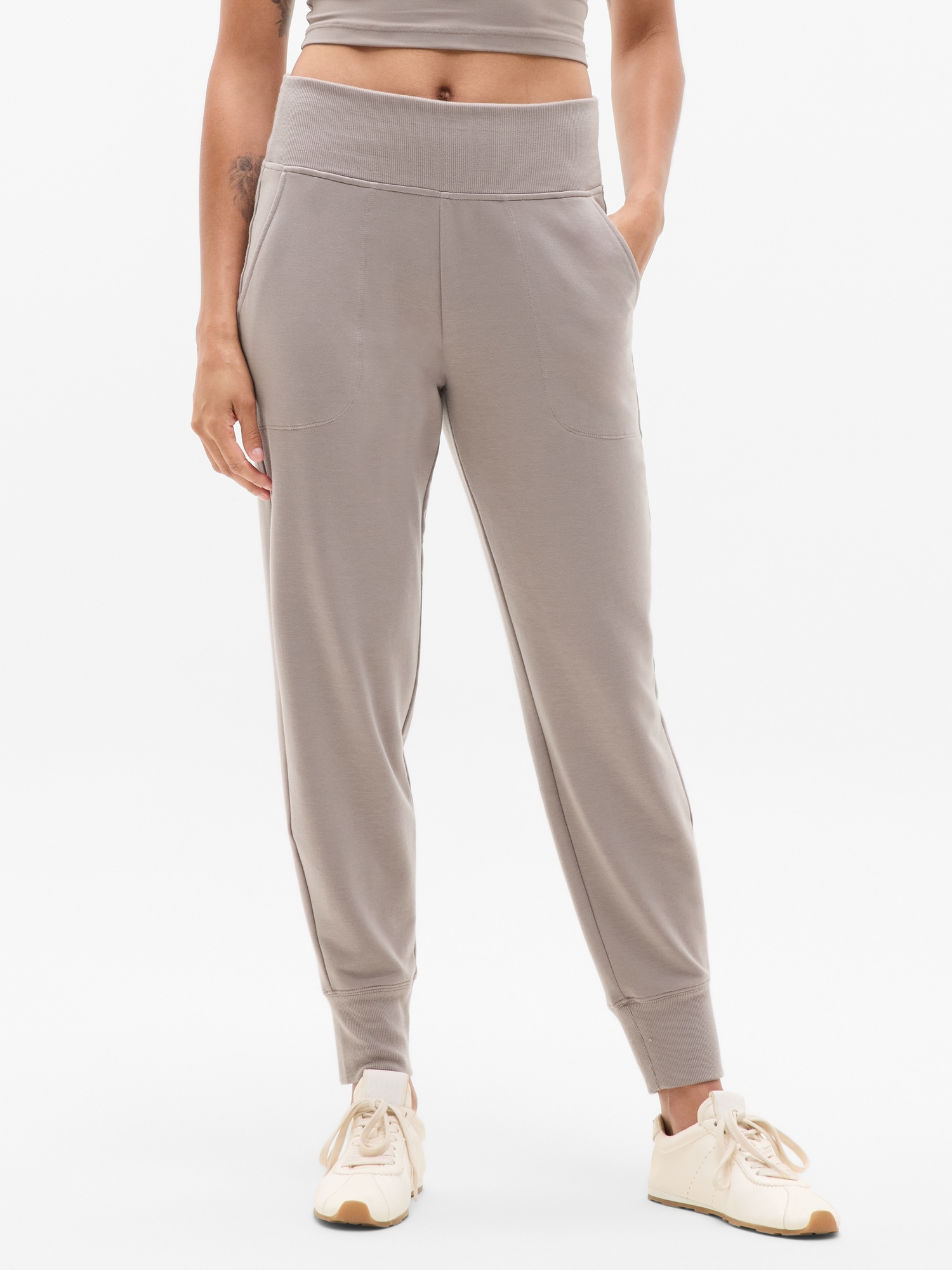 Coaster Luxe High Rise Jogger
