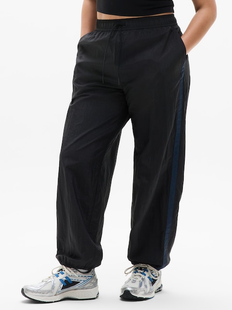 Daybreak Mid Rise Parachute Jogger - Black/Navy