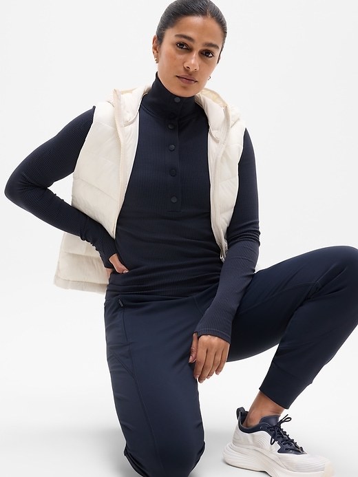 Image number 2 showing, Flurry Seamless Henley