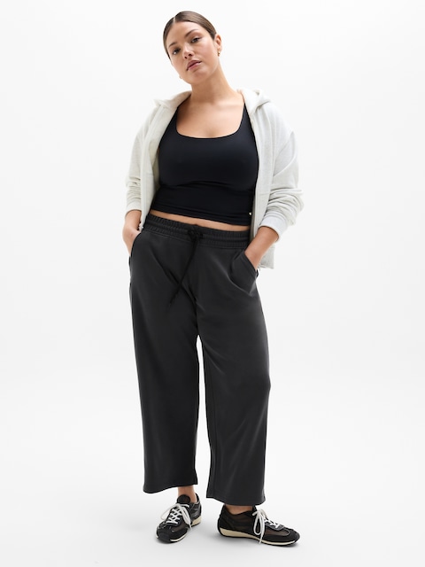 Seasoft Mid Rise Straight Crop - Black