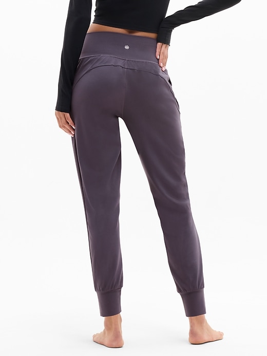 Salutation High Rise Jogger