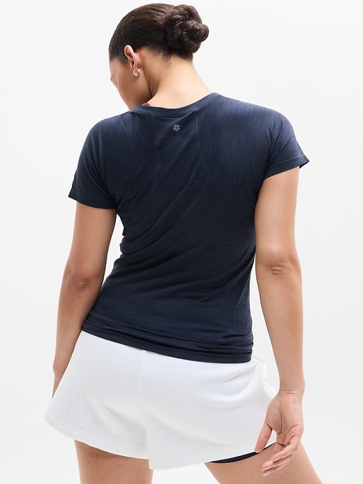 Image number 6 showing, Momentum Seamless Tee