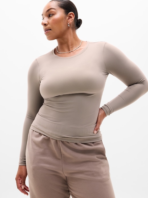 Image number 1 showing, BodyMove Crew Neck Long Sleeve Top