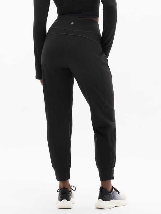 Image number 3 showing, Rainier Mid Rise Jogger