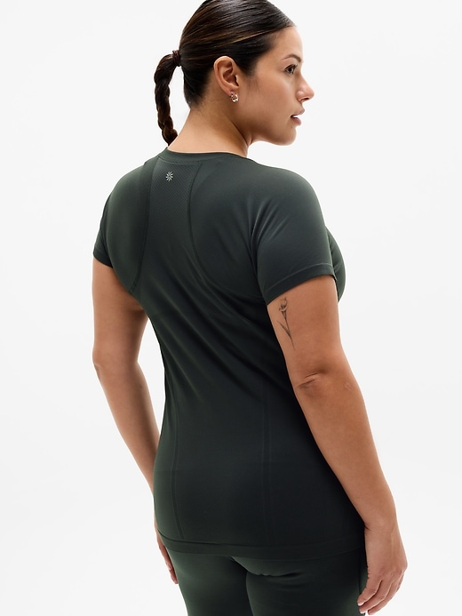 Image number 6 showing, Momentum Seamless Tee