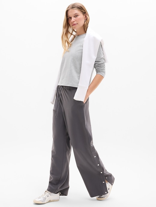 Image number 2 showing, Essential Top