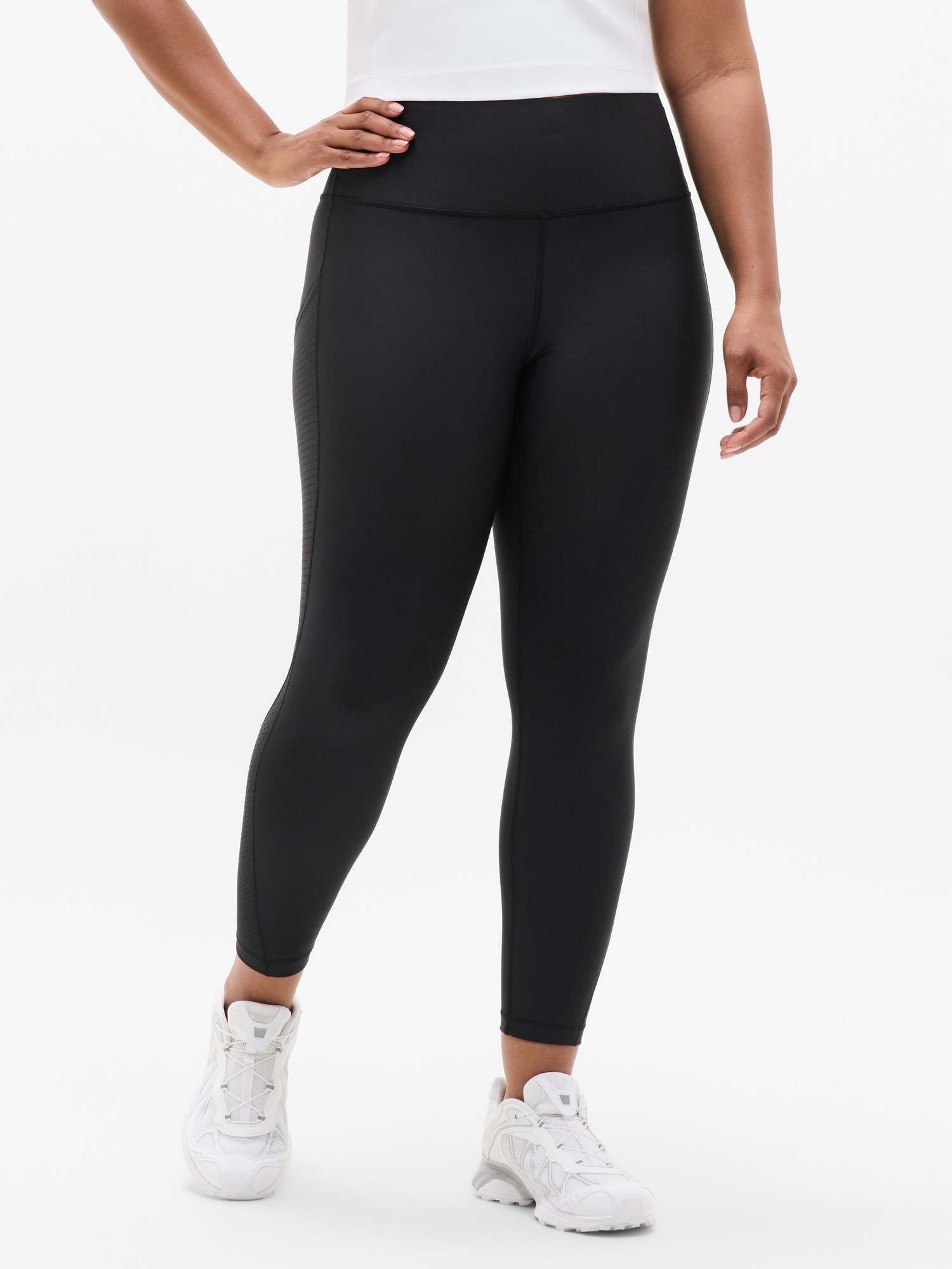 Interval Stash High Rise Perforated 7/8 Legging