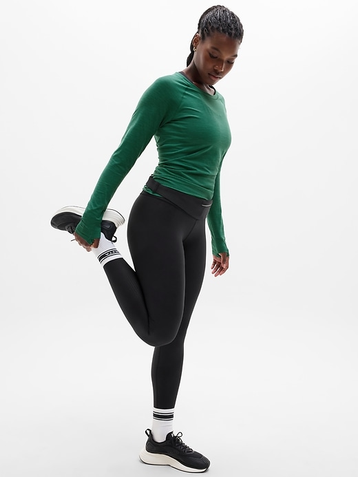 Image number 2 showing, Momentum Seamless Top