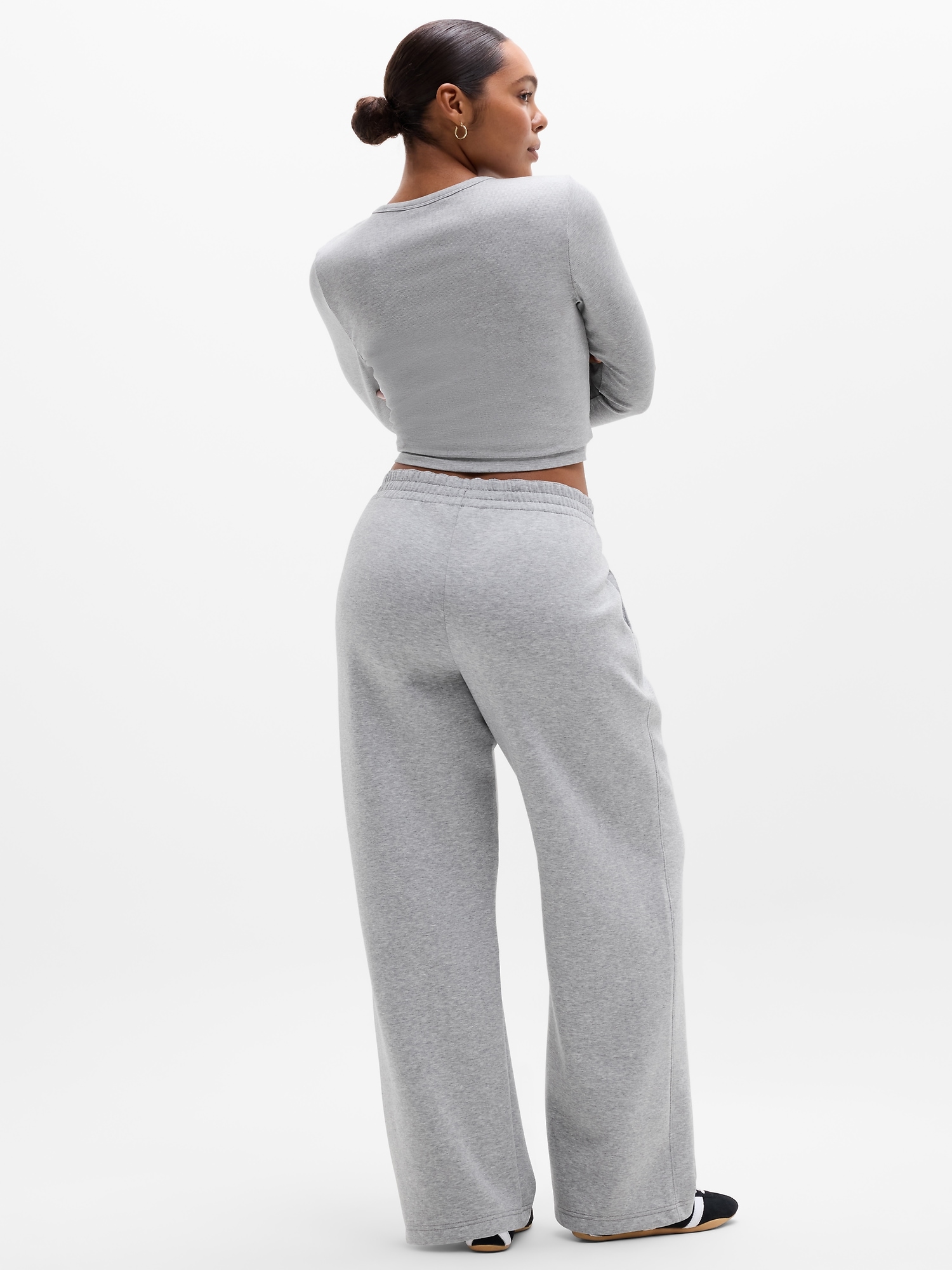 Form Knit Mid Rise Straight Pant