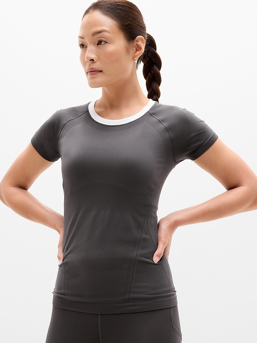 Image number 1 showing, Momentum Seamless Tee
