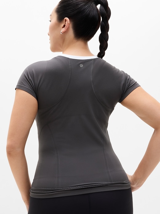 Image number 6 showing, Momentum Seamless Tee