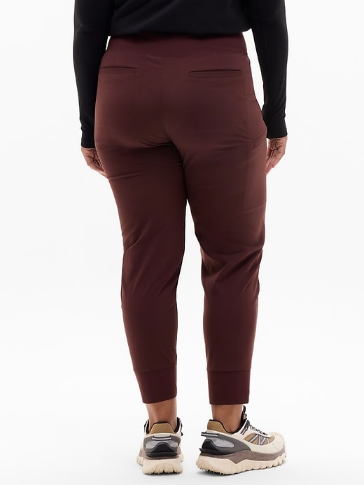 Image number 6 showing, Trekkie North High Rise Jogger