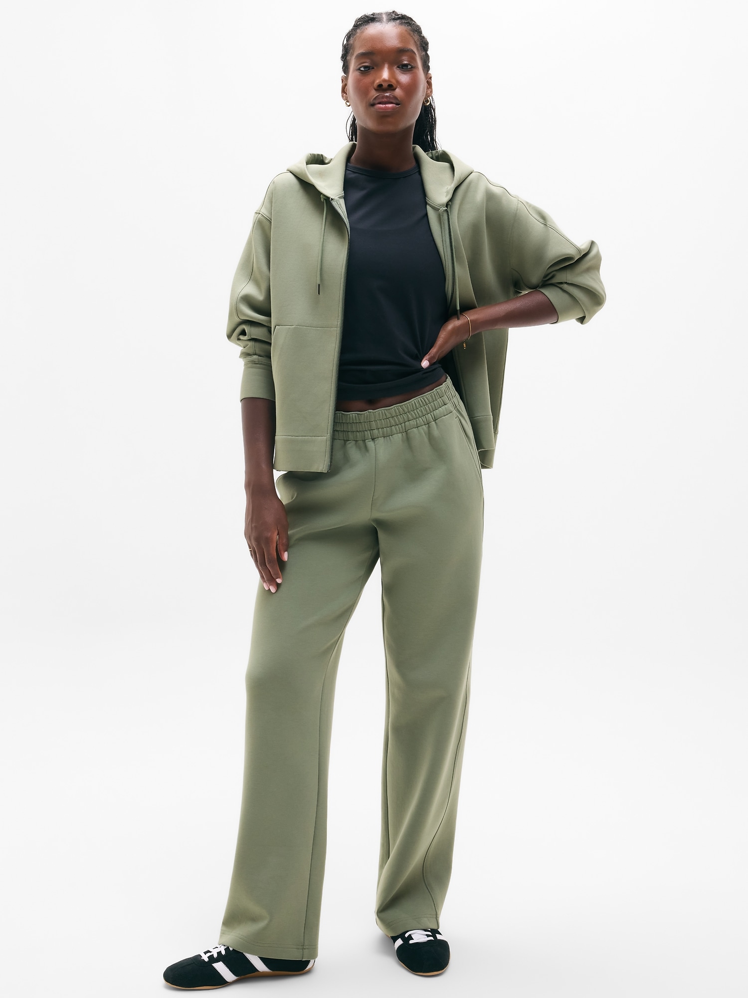 Form Knit Mid Rise Barrel Pant