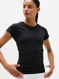 Athleta Momentum Flex Tee - Black (Black)