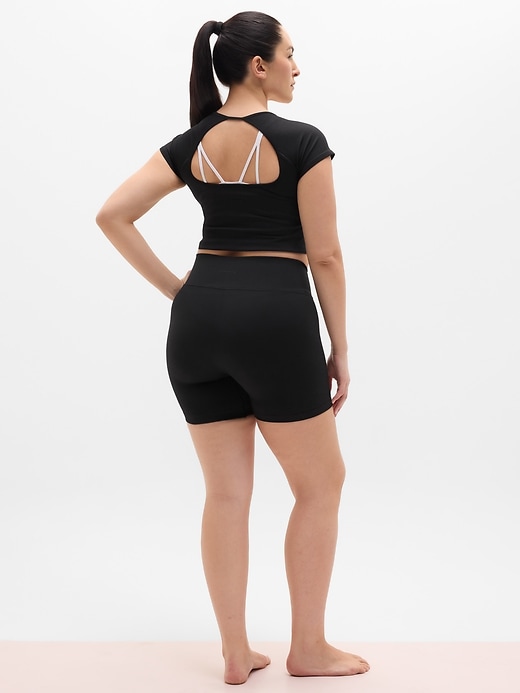 Image number 6 showing, Recharge Seamless 5" Short