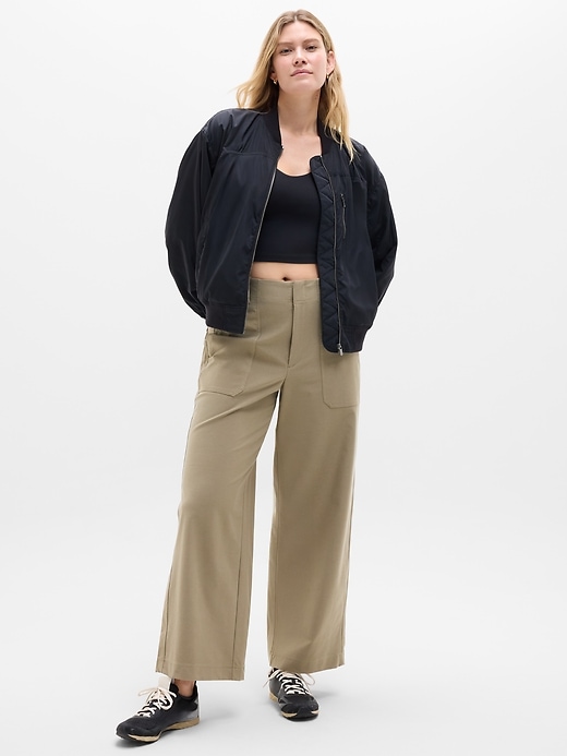 Image number 5 showing, Citybound Bomber