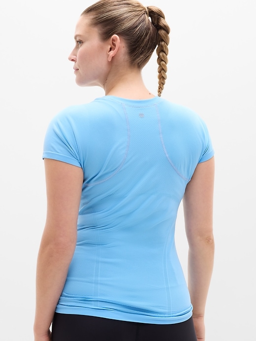 Image number 6 showing, Momentum Seamless Tee