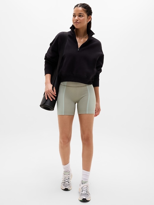 Image number 2 showing, Recharge Seamless 5" Short