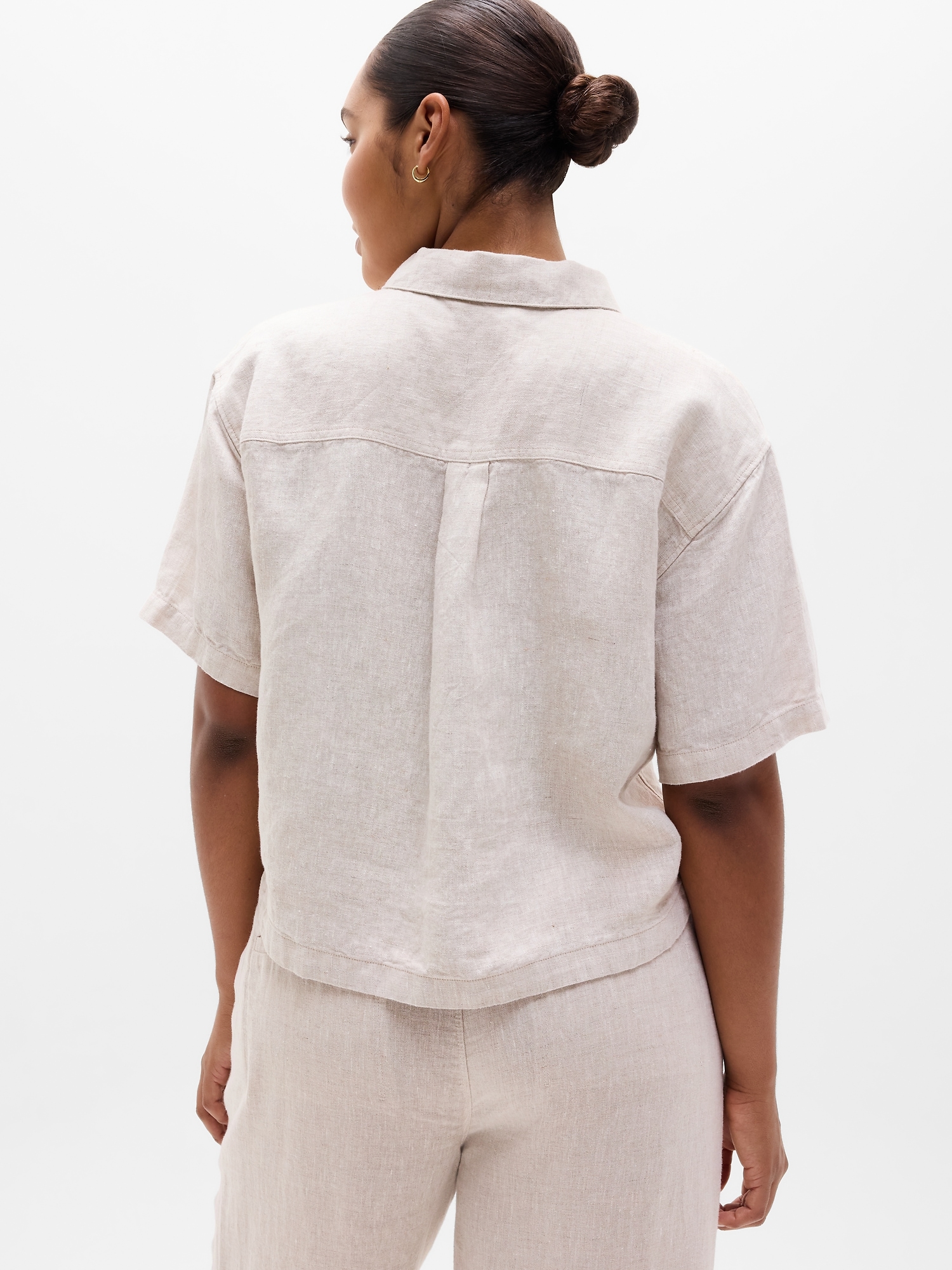 Retreat Linen Short Sleeve Shirt