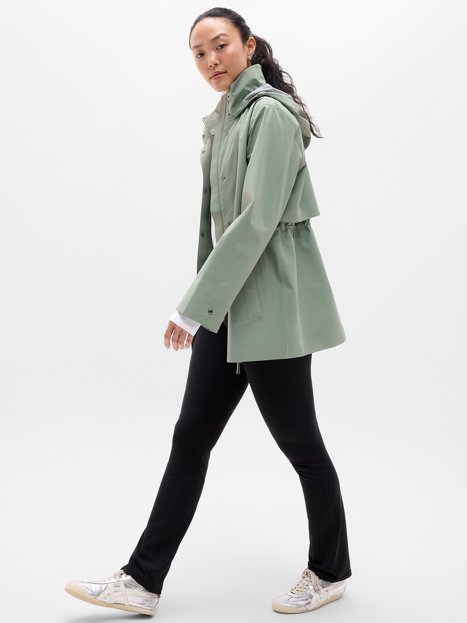 RainOut Solara Short Trench