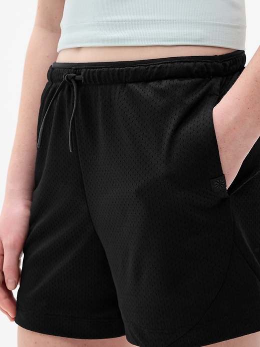 Image number 4 showing, Athleta Girl Gamechanger Mesh 4" Short