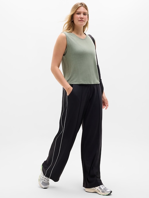 Image number 2 showing, Getaway Linen Blend Muscle Tank