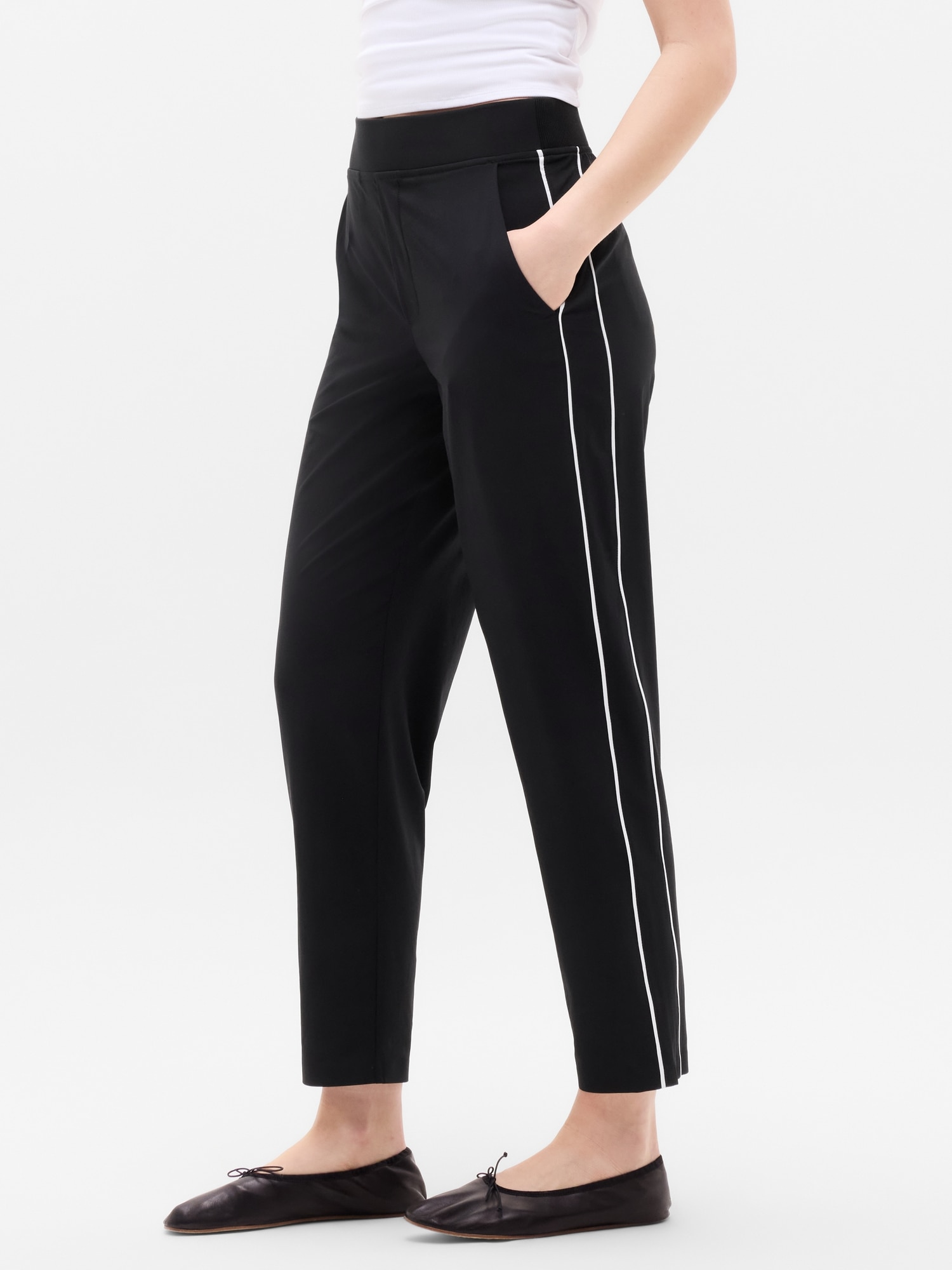 Black/Bright White