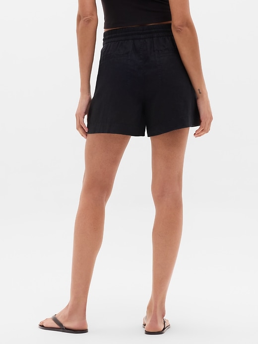 Image number 3 showing, Retreat Linen Mid Rise 4" Short