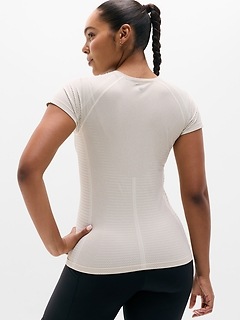 Athleta Momentum Flex Tee - Beige (Pearl Mini Stripe)