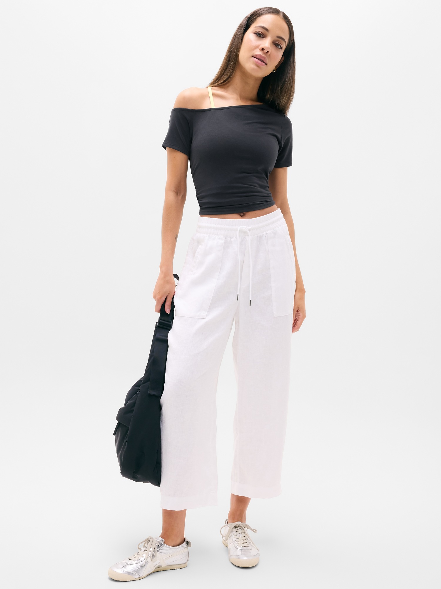 Женская футболка Athleta Move With Ease One Shoulder, цвет: Чёрный — фото 2
