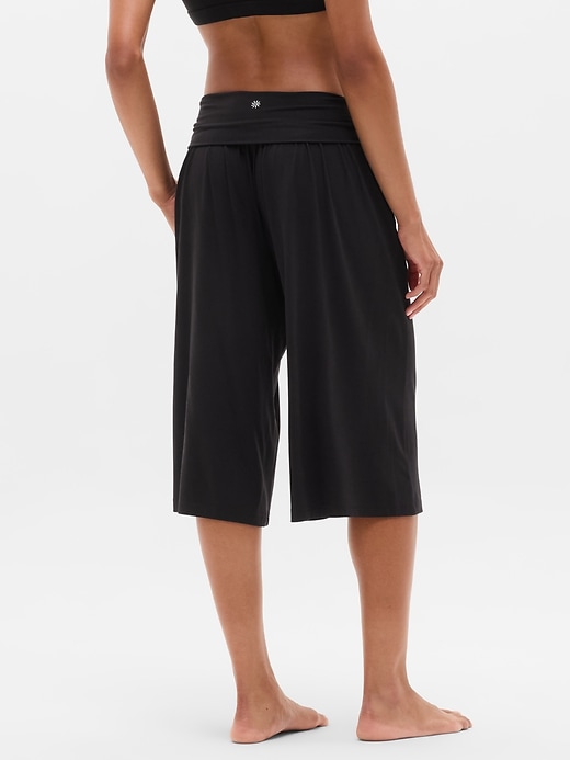Image number 3 showing, Dream Drape Mid Rise Crop Pant