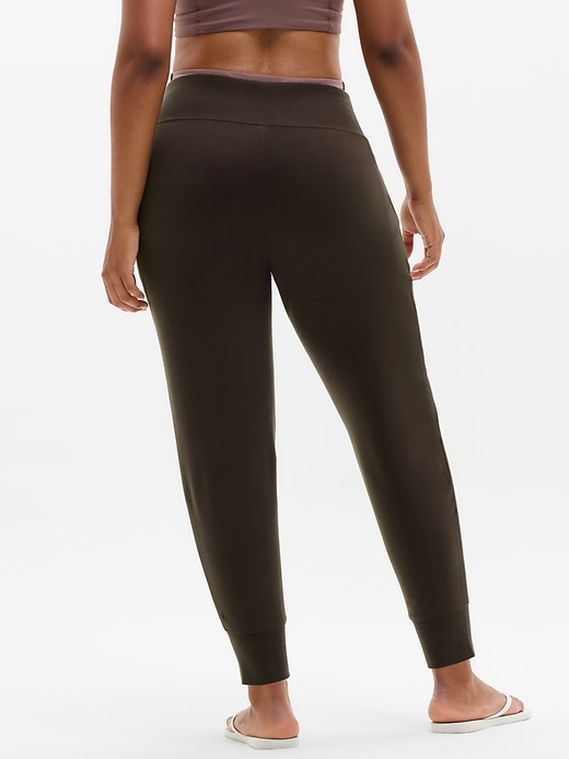 Image number 3 showing, Coaster Luxe High Rise Jogger