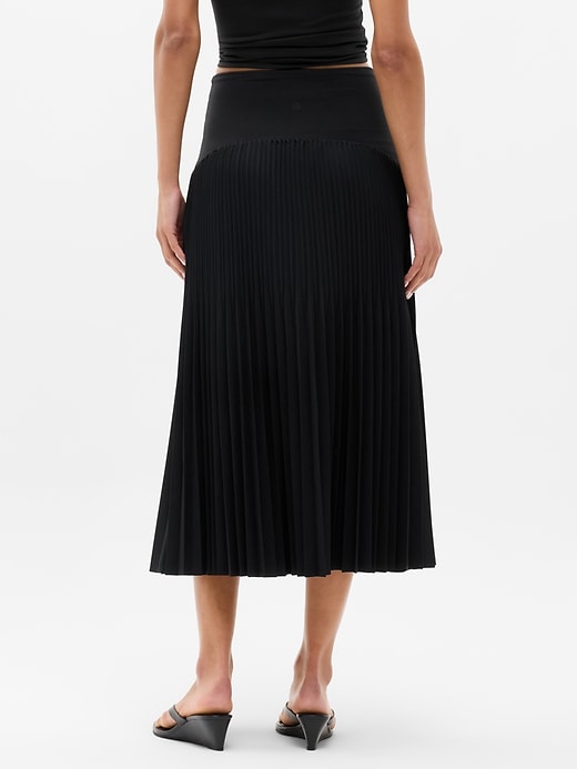 Image number 3 showing, Featherweight Plissé Midi Skirt