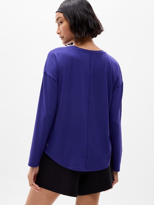 Image number 2 showing, Move With Ease Top