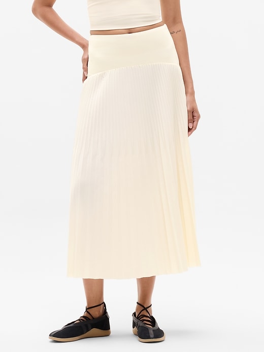 Image number 2 showing, Featherweight Plissé Midi Skirt