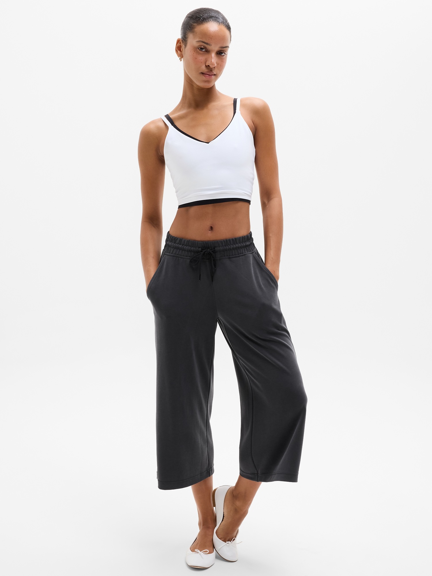 Женские брюки Athleta Seasoft Wide Crop, цвет: Чёрный