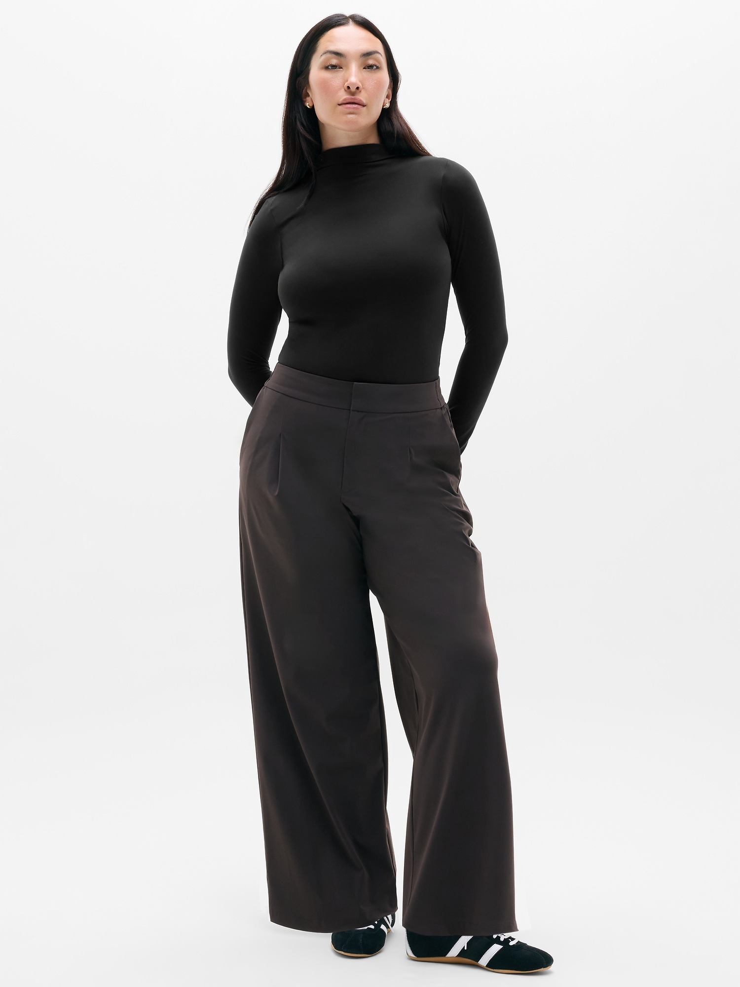 Женский топ Athleta BodyMove Mock Neck, цвет: Чёрный — фото 4