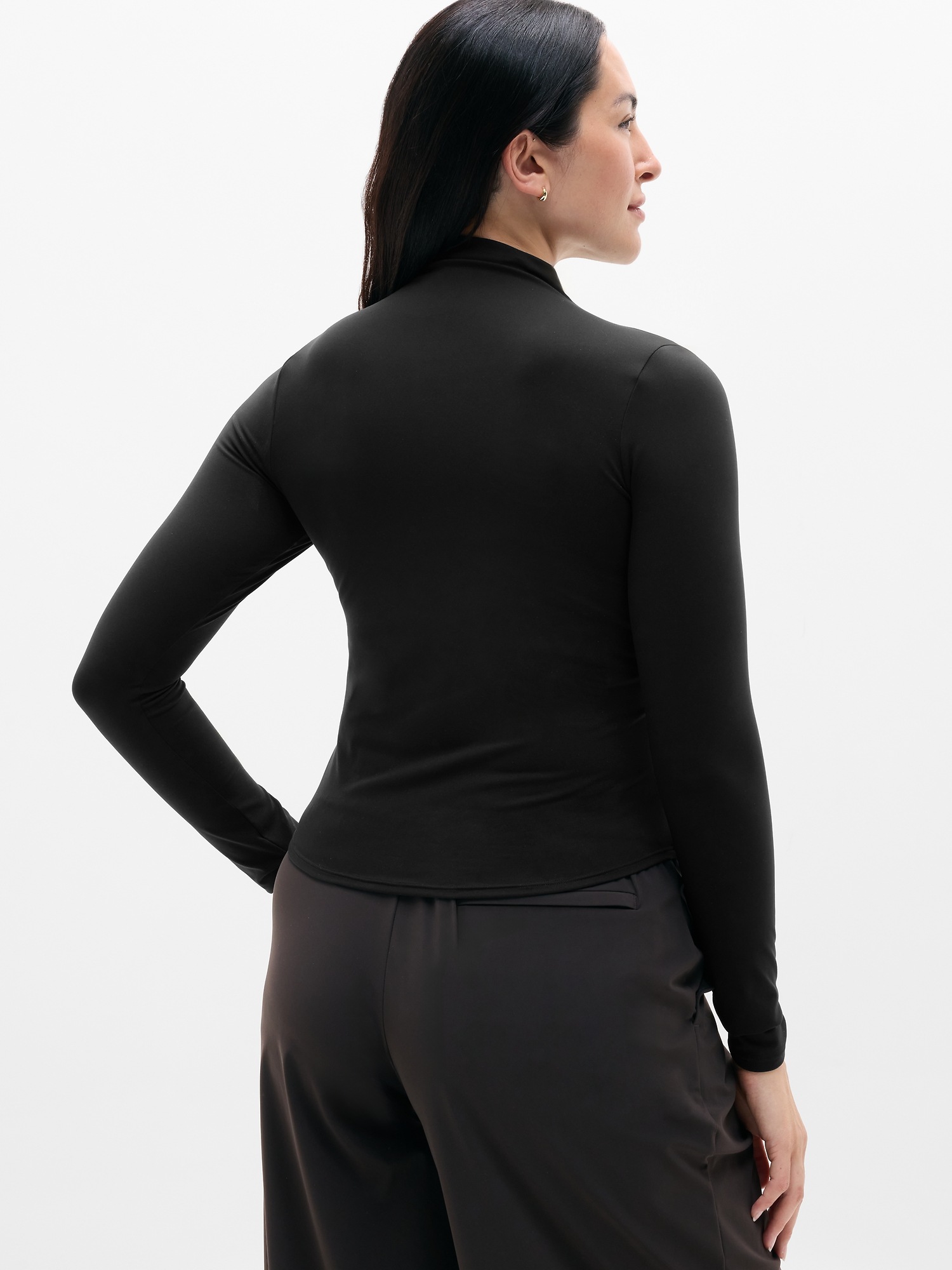 Женский топ Athleta BodyMove Mock Neck, цвет: Чёрный — фото 5